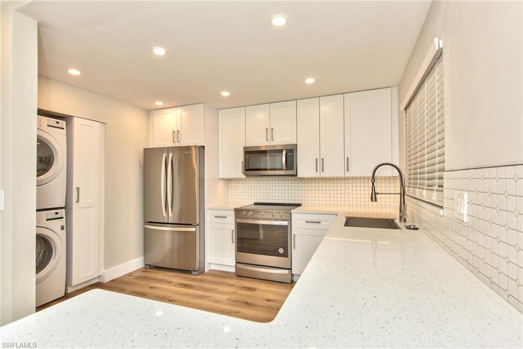 SWAN LAKE CLUB - Residential
