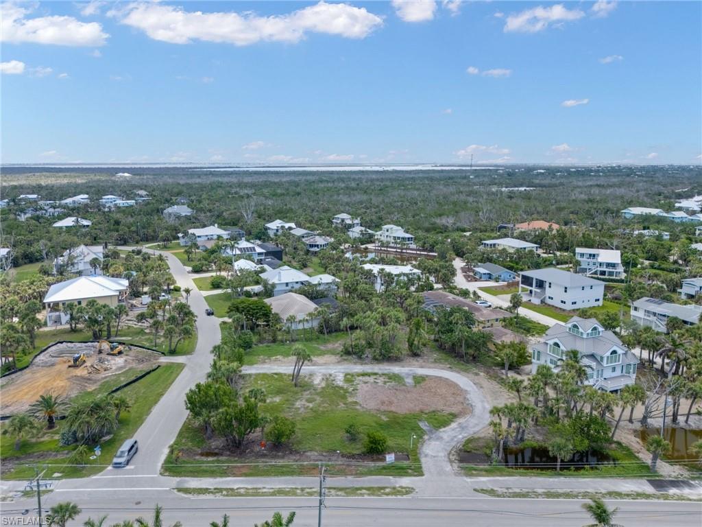PALM LAKE - Land