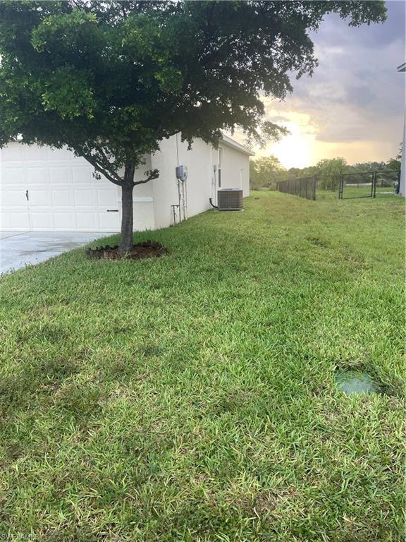 TOWN LAKES - Residential