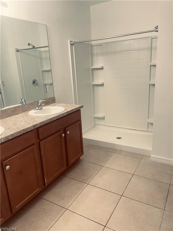 TOWN LAKES - Residential