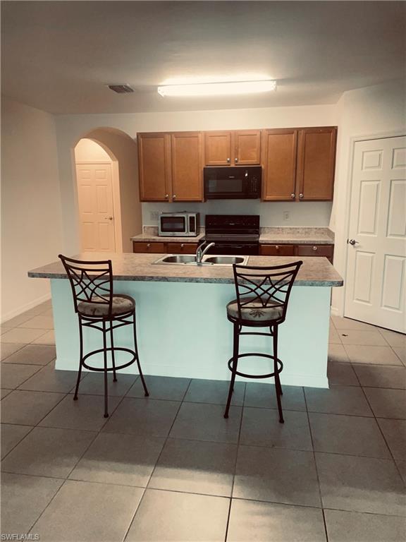 TOWN LAKES - Residential