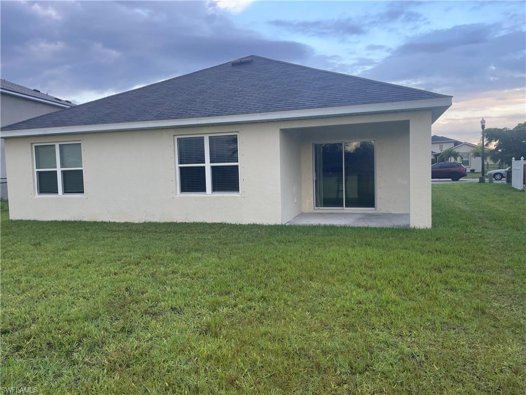 TOWN LAKES - Residential