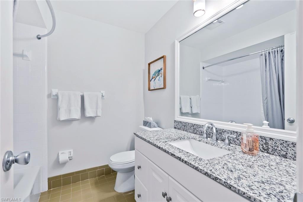 GLADES COUNTRY CLUB - Residential