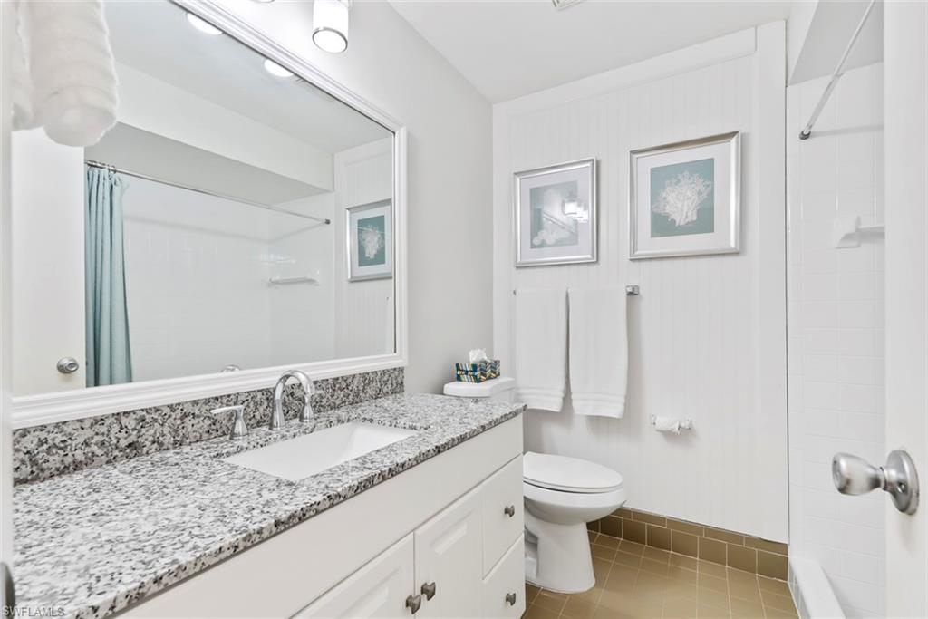 GLADES COUNTRY CLUB - Residential