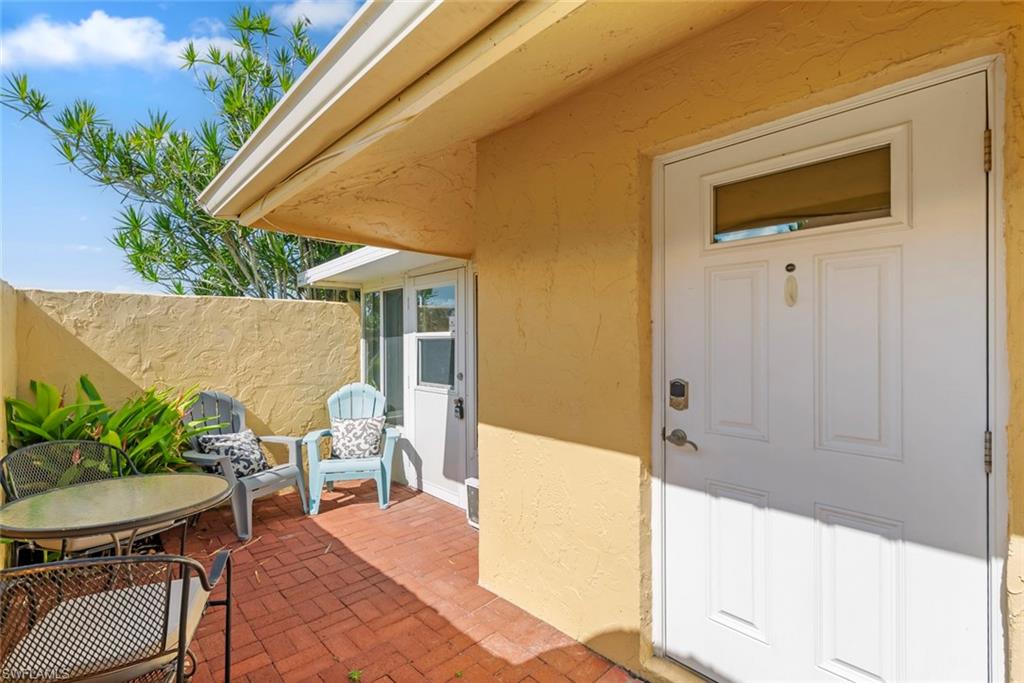GLADES COUNTRY CLUB - Residential
