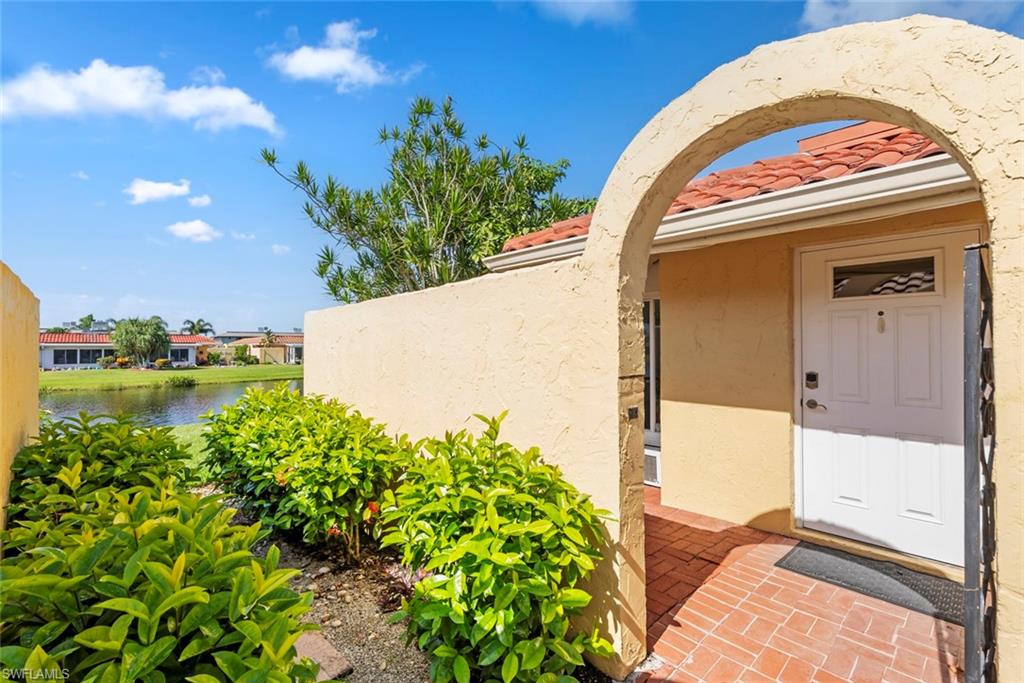GLADES COUNTRY CLUB - Residential