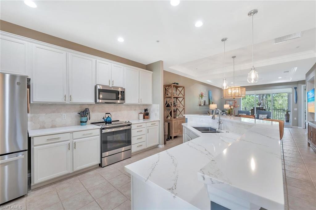 LAKE BARRINGTON - Residential
