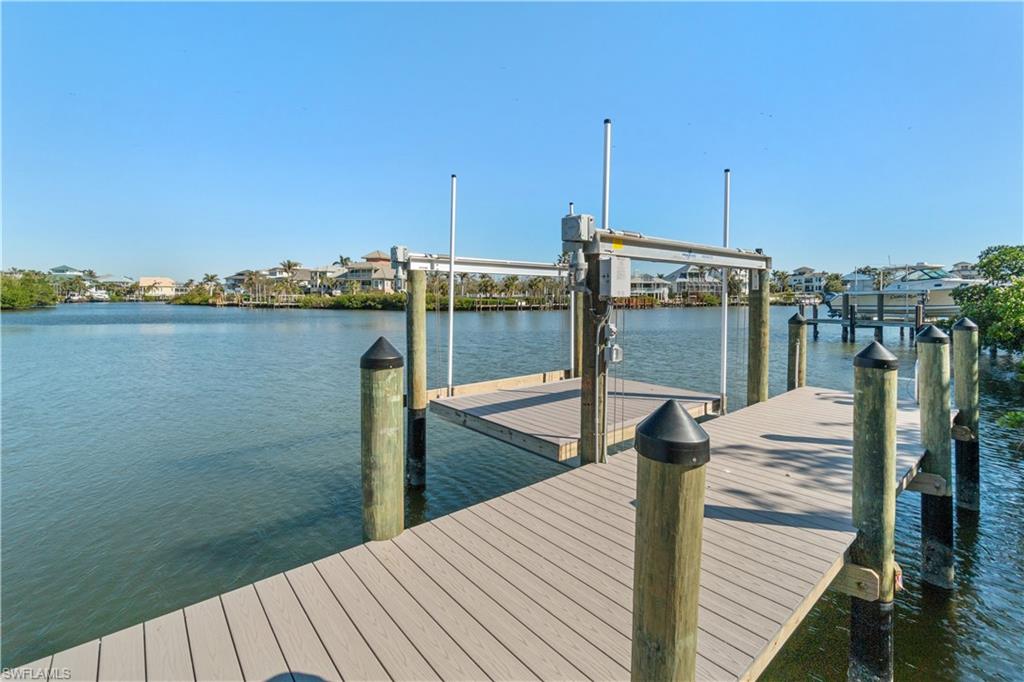 BAREFOOT BEACH - Residential