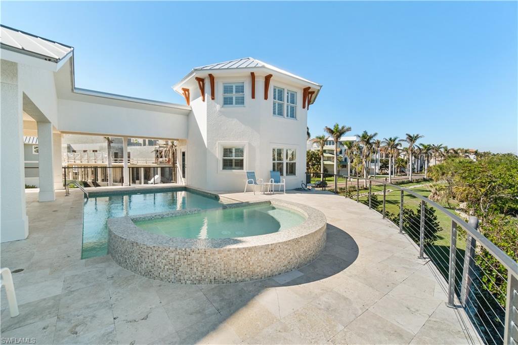 BAREFOOT BEACH - Residential