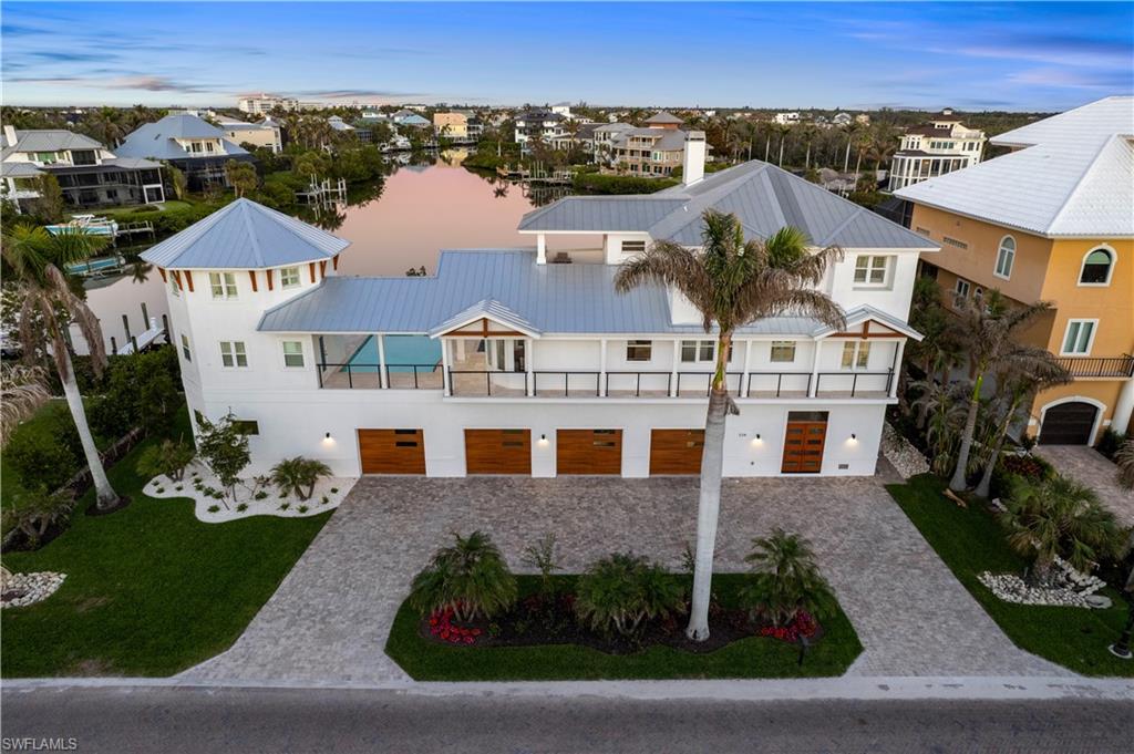 BAREFOOT BEACH - Residential