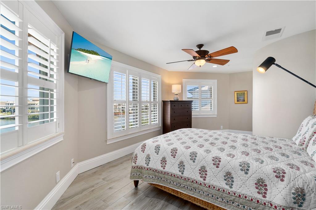 BAREFOOT BEACH - Residential