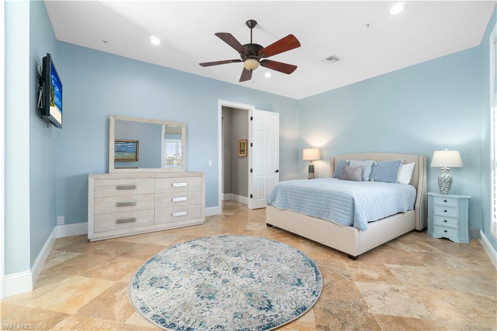 BAREFOOT BEACH - Residential