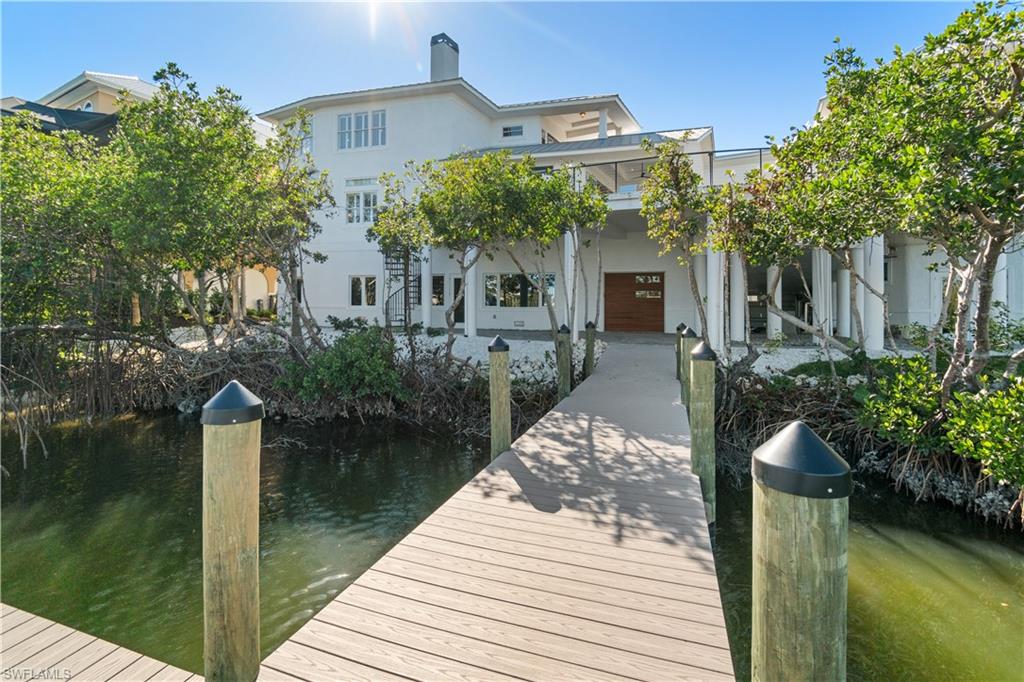BAREFOOT BEACH - Residential