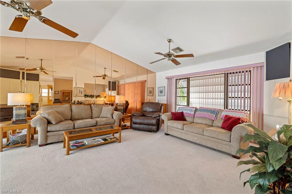 YACHT CLUB - Residential