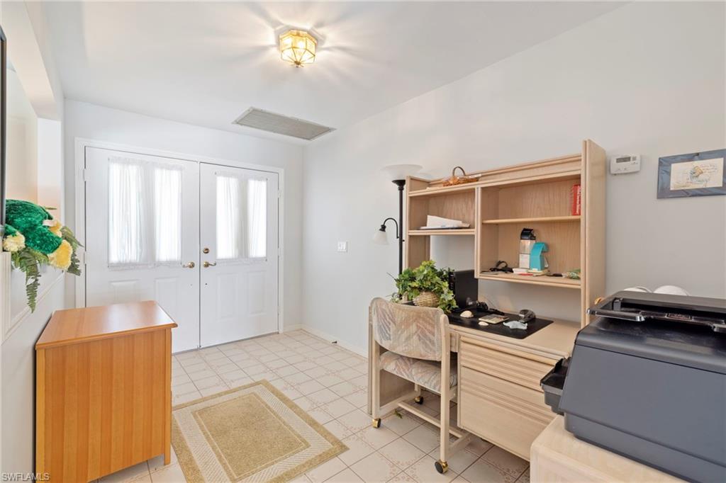 YACHT CLUB - Residential