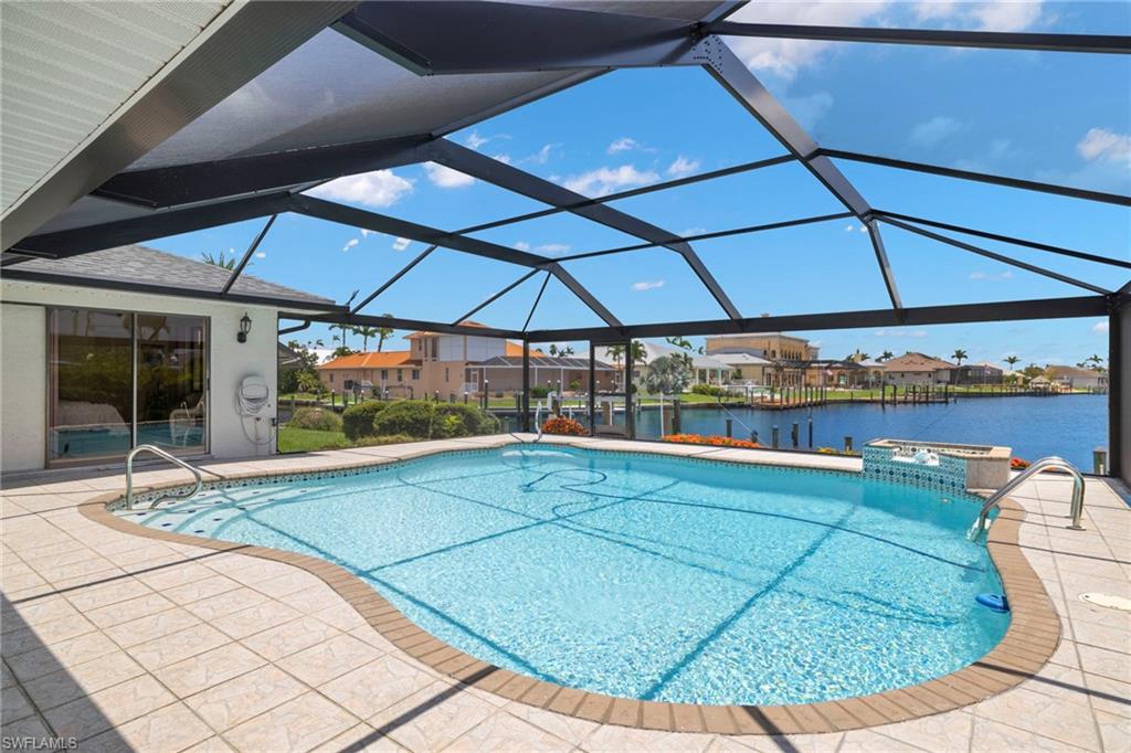 YACHT CLUB - Residential