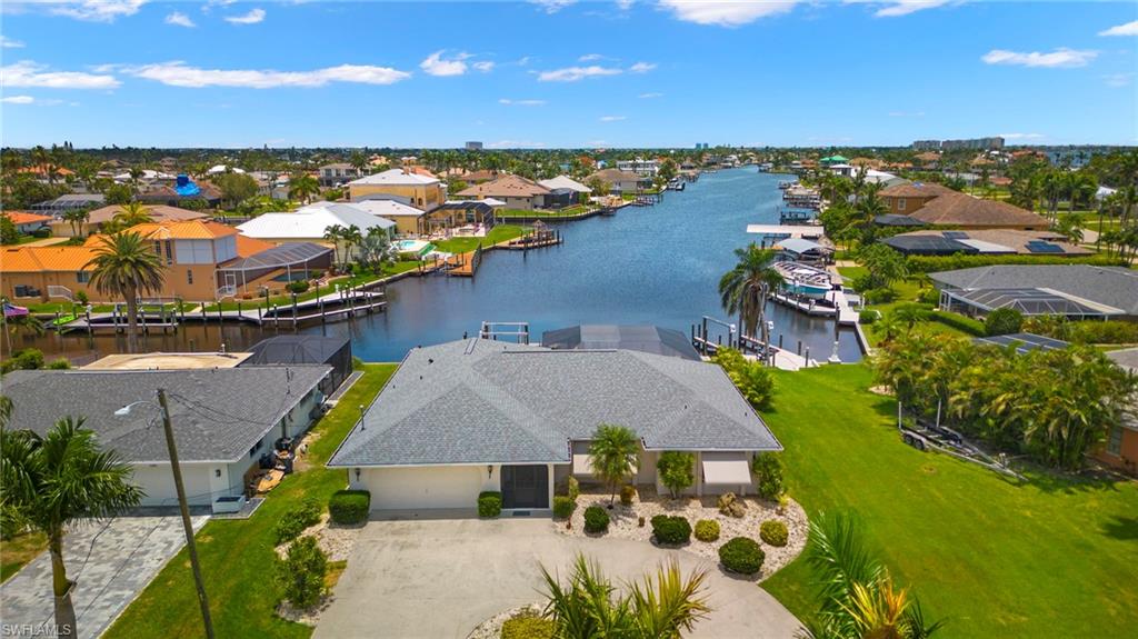 YACHT CLUB - Residential