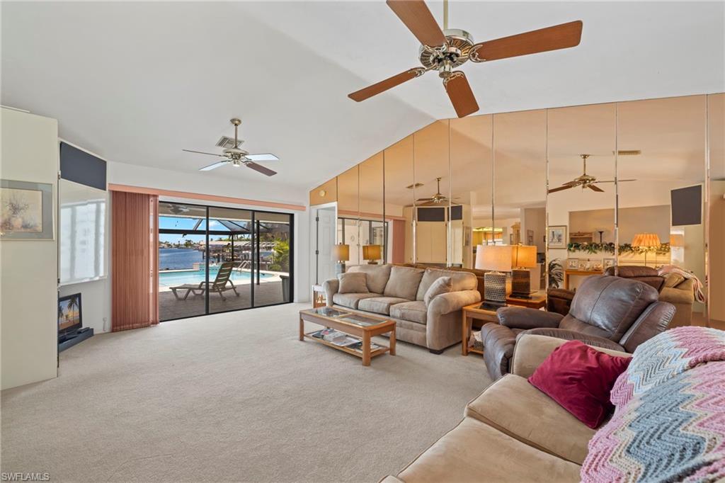 YACHT CLUB - Residential
