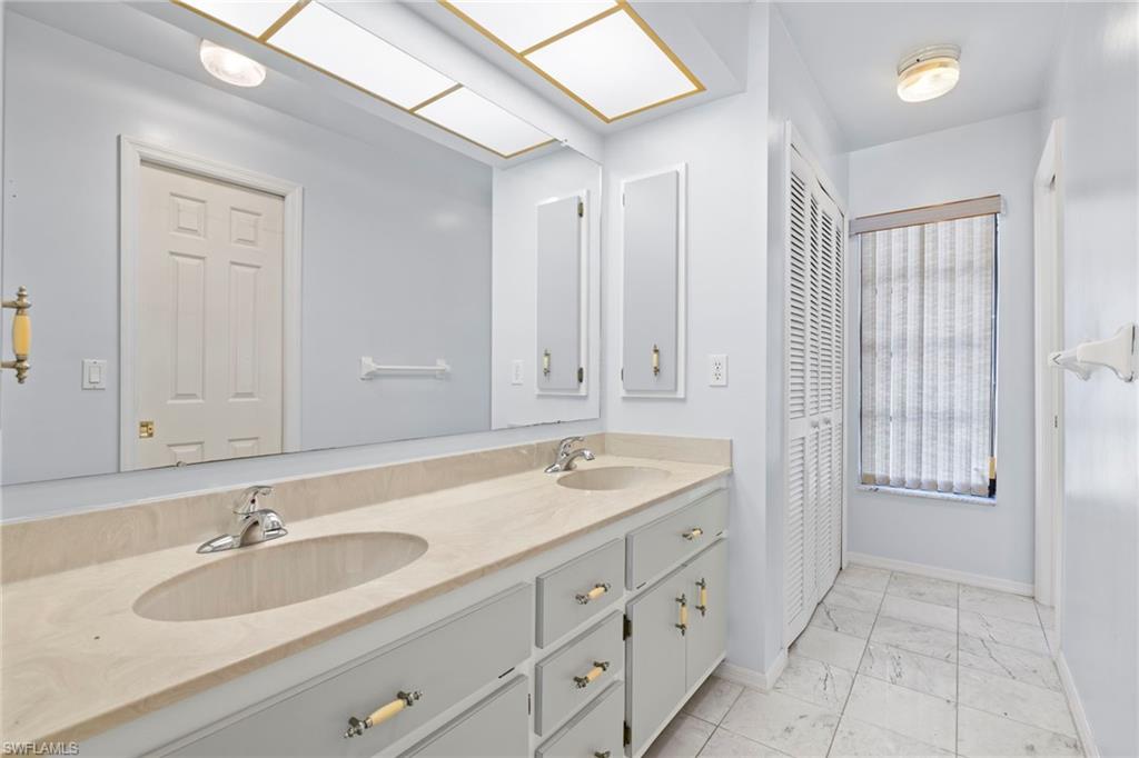 YACHT CLUB - Residential