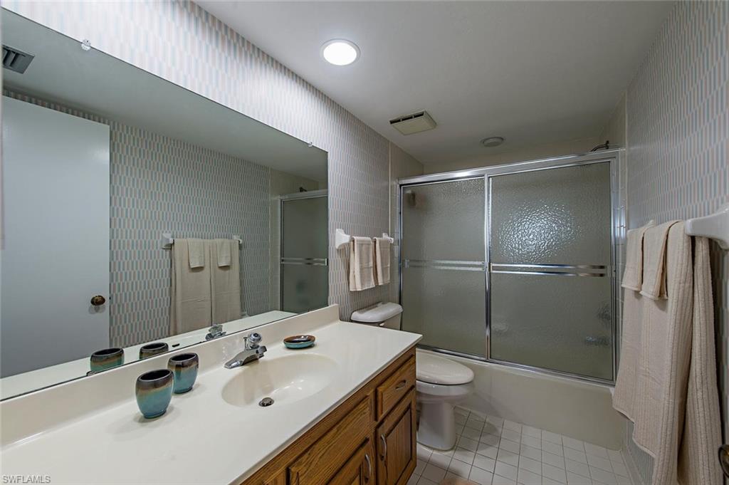 VANDERBILT SURF COLONY - Residential Lease