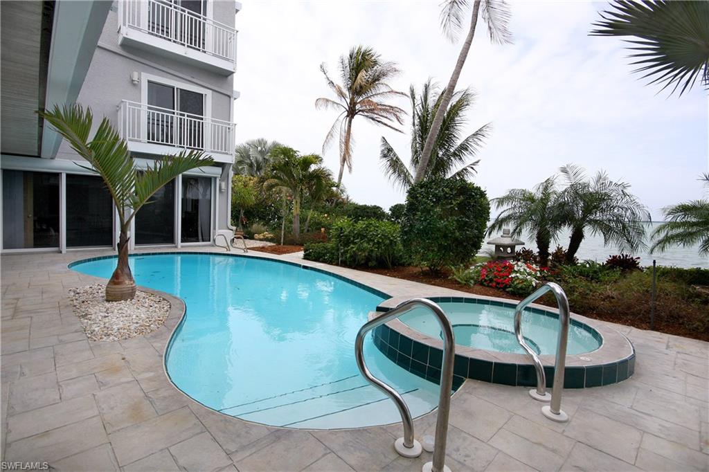 SANIBEL HARBOURS - Residential
