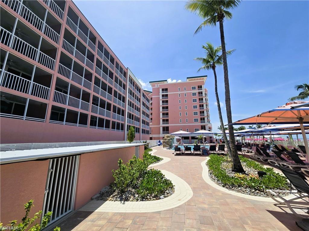 SANIBEL VIEW VILLAS - Residential