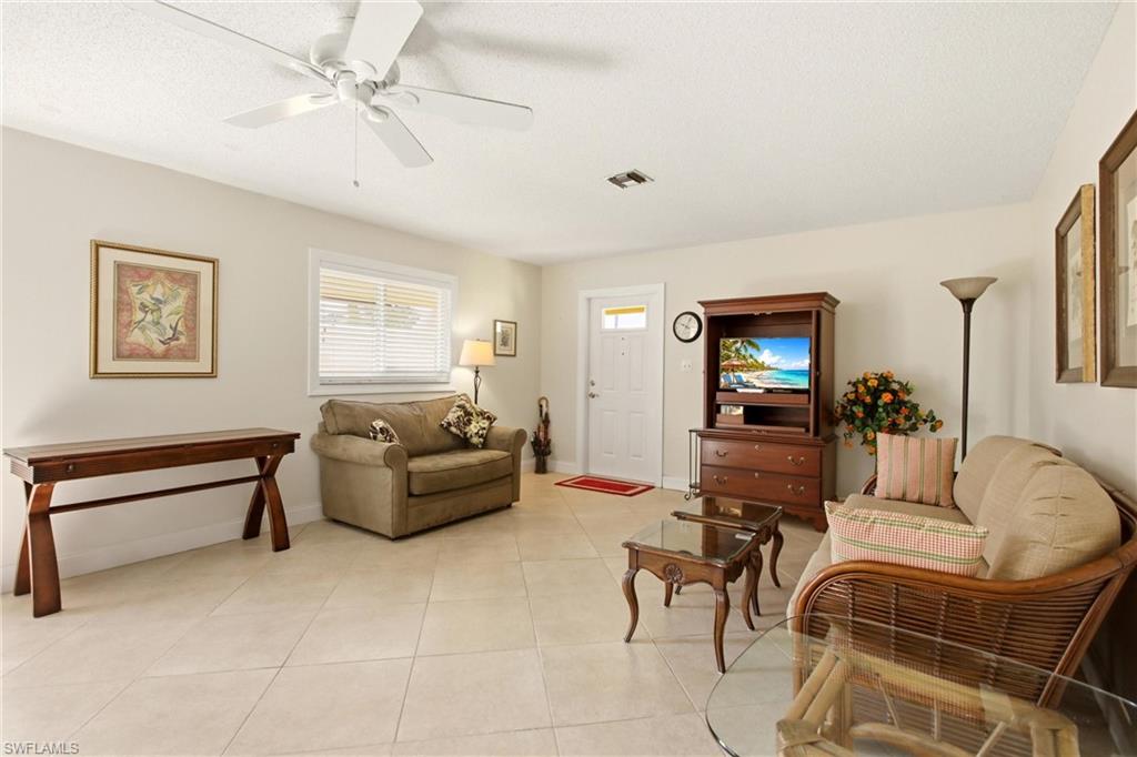 GLADES COUNTRY CLUB - Residential