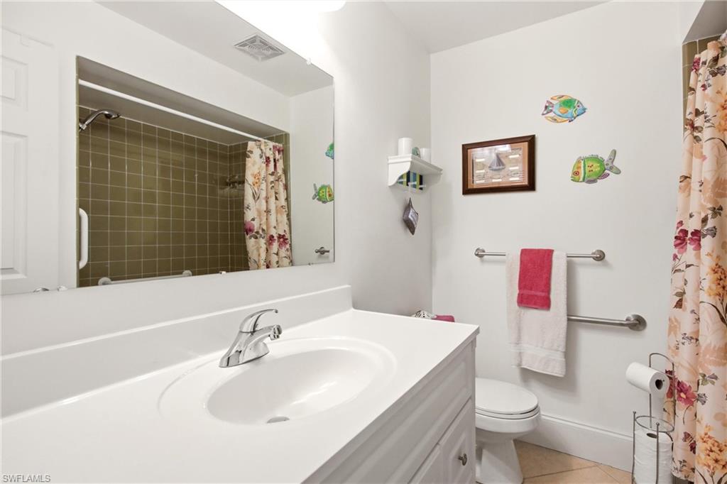 GLADES COUNTRY CLUB - Residential