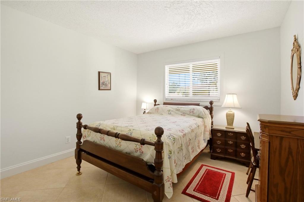 GLADES COUNTRY CLUB - Residential