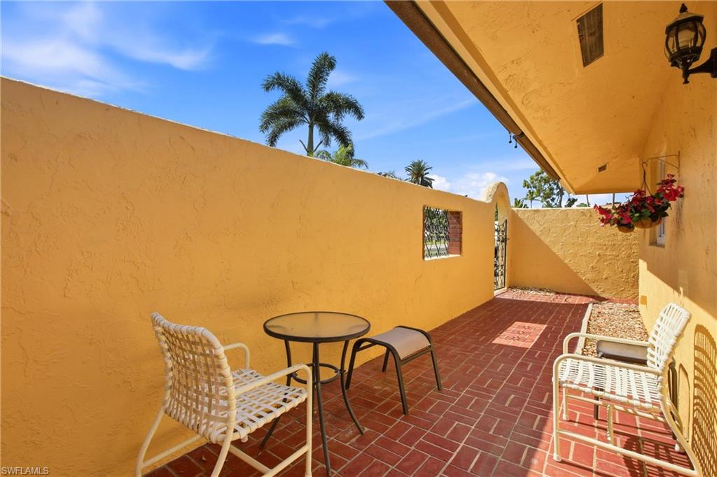 GLADES COUNTRY CLUB - Residential