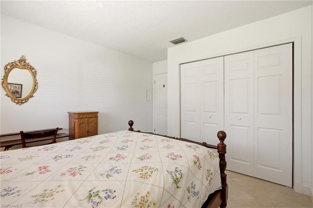 GLADES COUNTRY CLUB - Residential