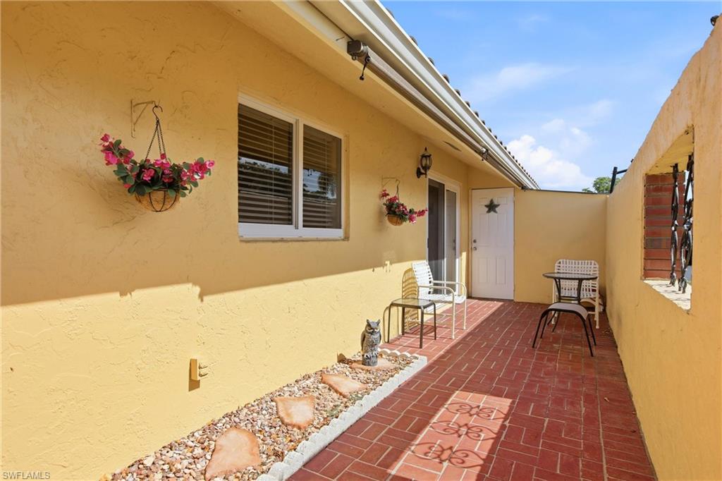 GLADES COUNTRY CLUB - Residential