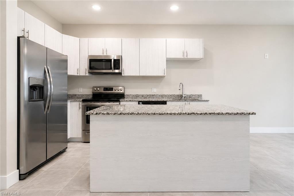 CAPE CORAL - Residential Lease