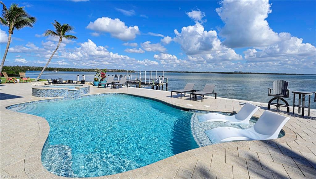 LAGUNA SHORES - Residential