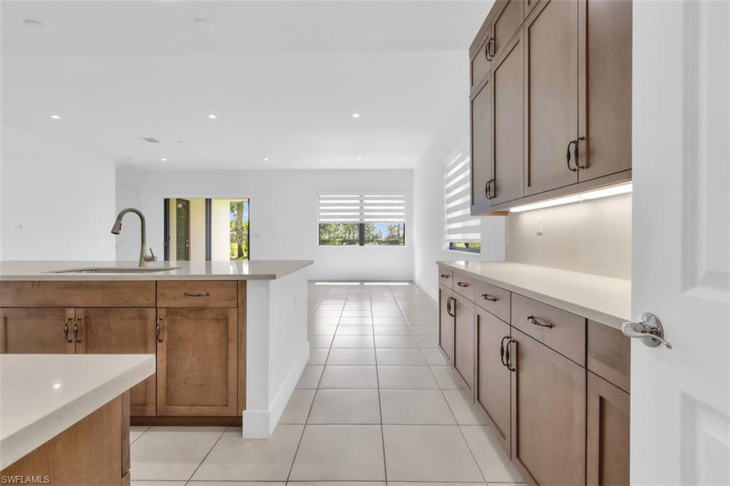 MAPLE RIDGE - Residential