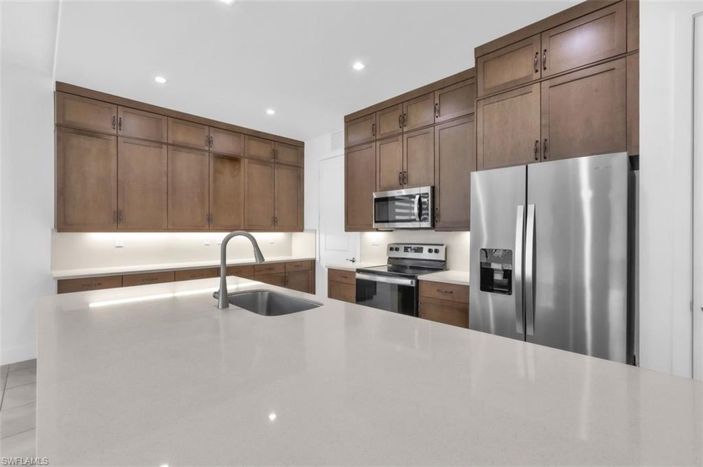 MAPLE RIDGE - Residential