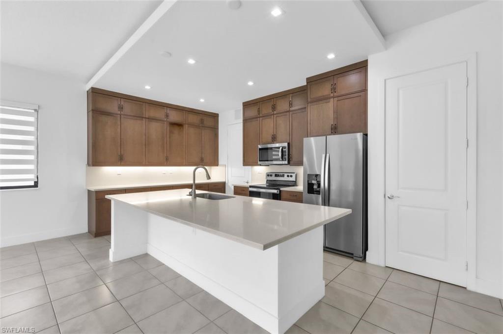 MAPLE RIDGE - Residential
