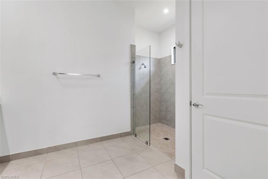 MAPLE RIDGE - Residential