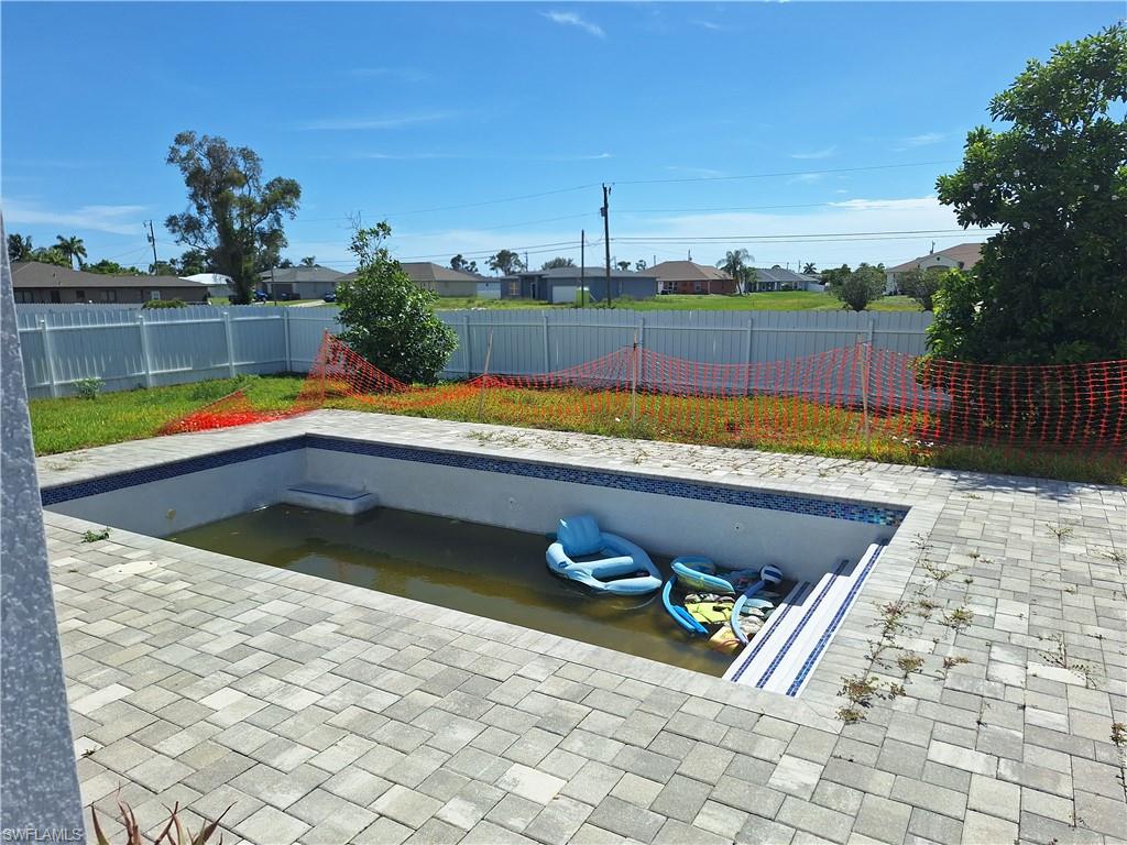 CAPE CORAL - Residential