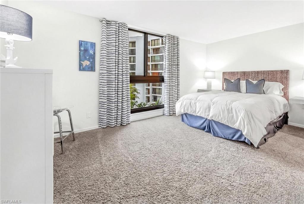 ADMIRALTY POINT - Residential