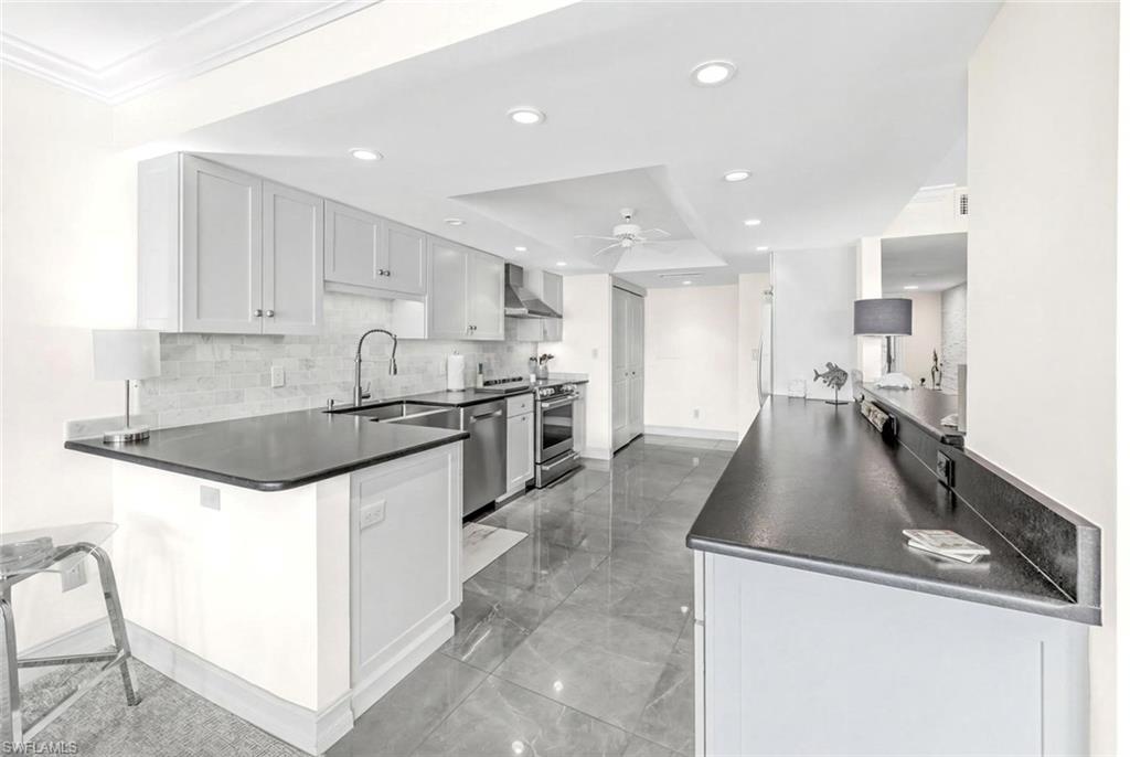 ADMIRALTY POINT - Residential