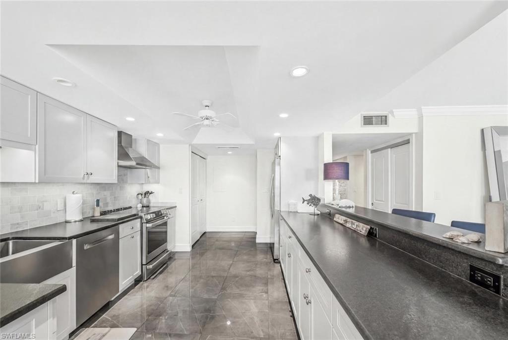 ADMIRALTY POINT - Residential