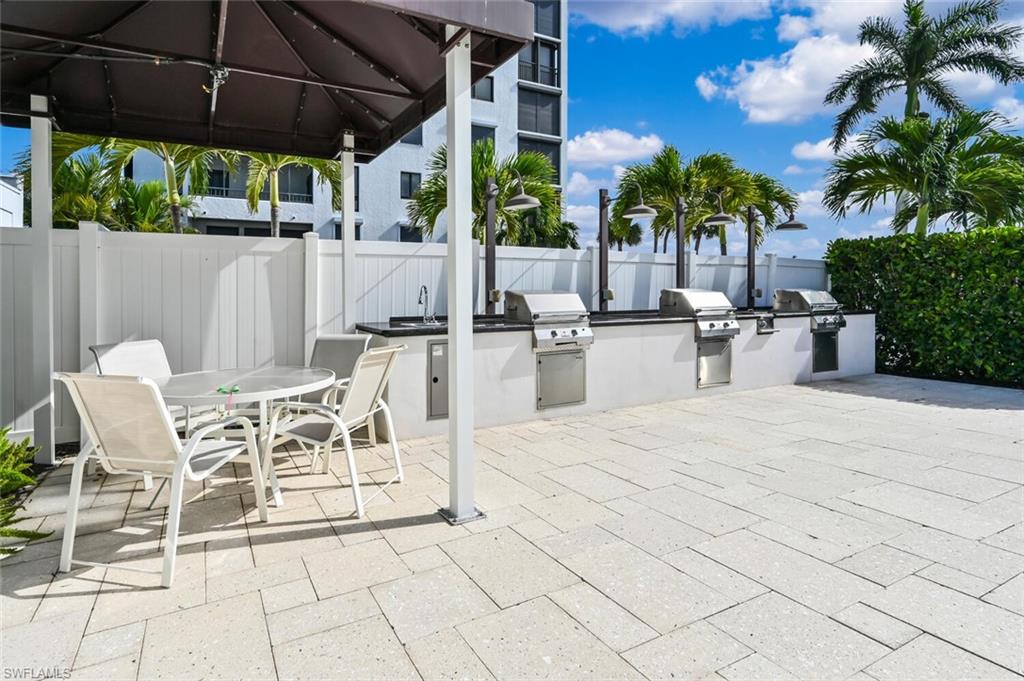 ADMIRALTY POINT - Residential