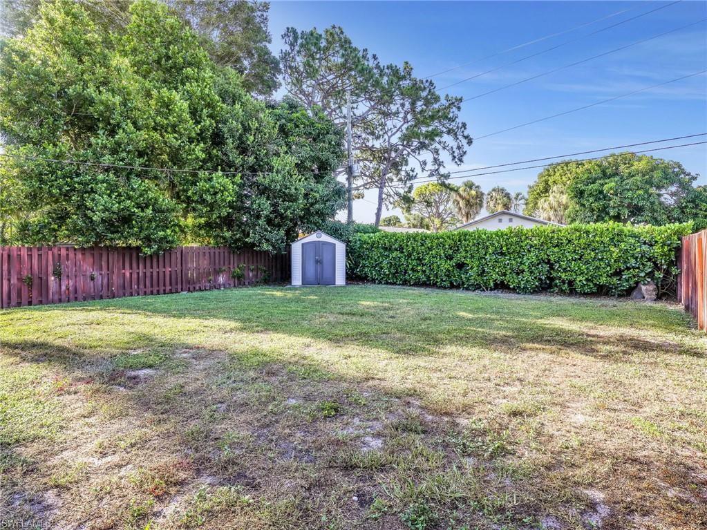 NAPLES PARK - Residential