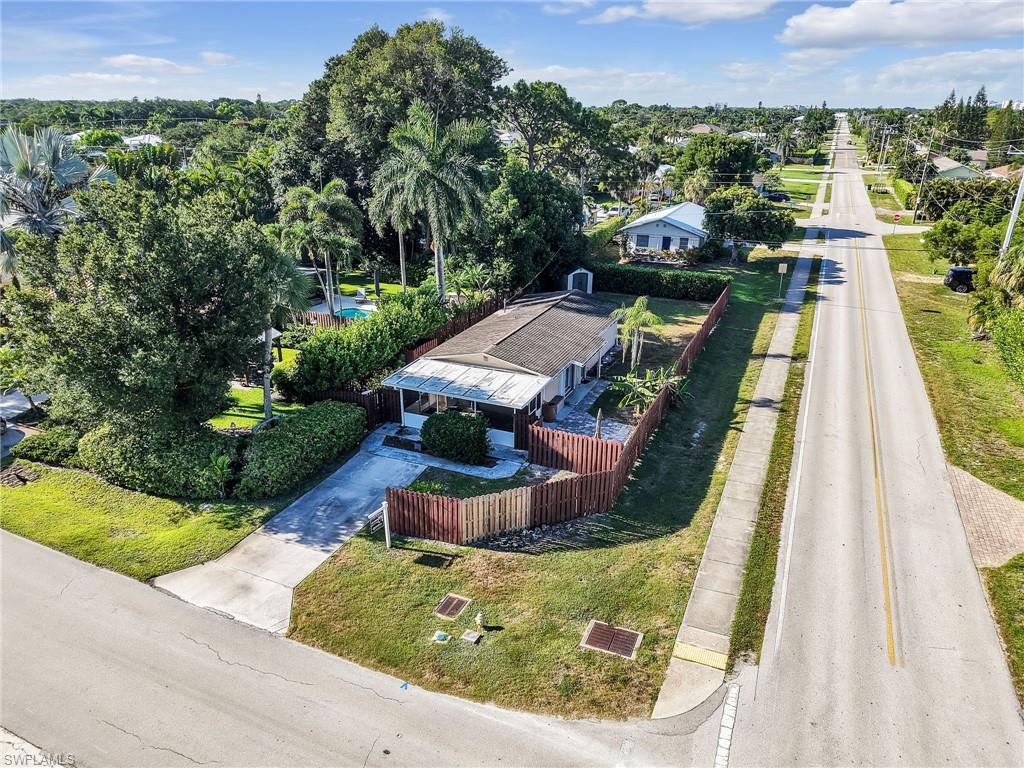 NAPLES PARK - Residential