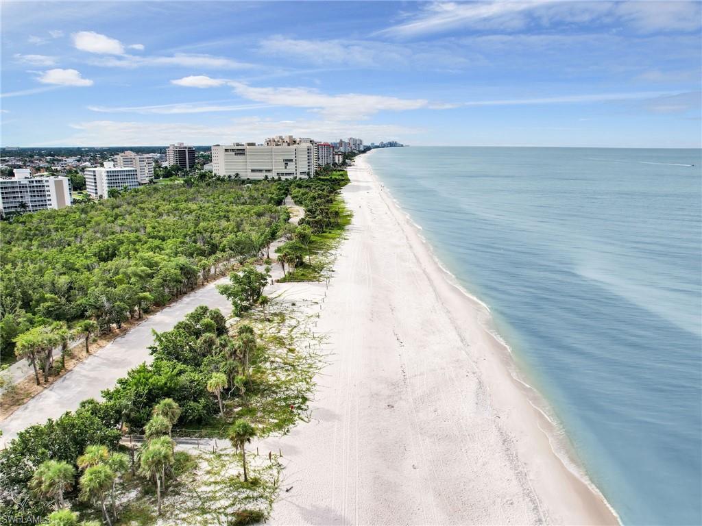 NAPLES PARK - Residential
