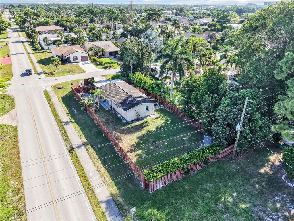 NAPLES PARK - Residential