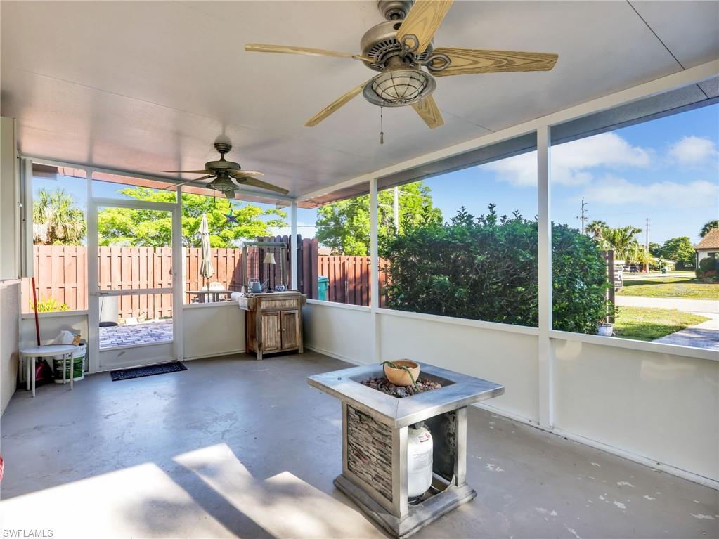 NAPLES PARK - Residential