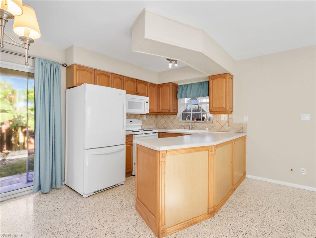 NAPLES PARK - Residential