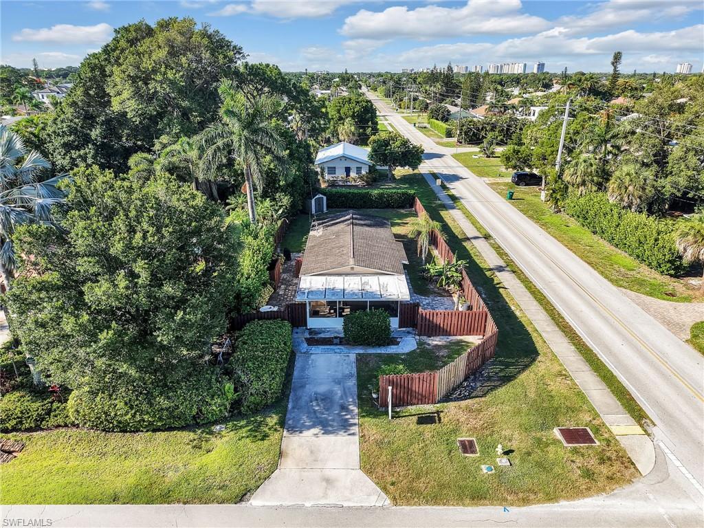 NAPLES PARK - Residential